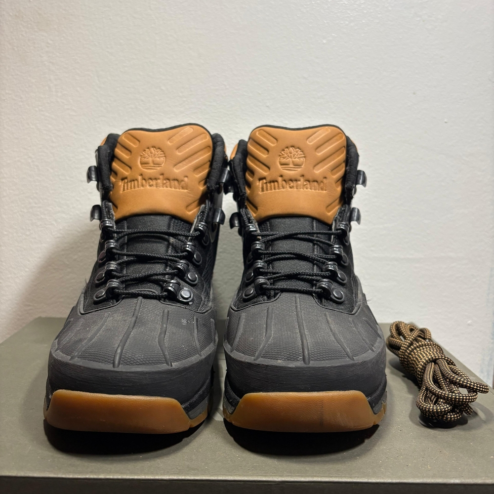Timberland Men's Black and Tan Boots